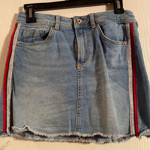 Zara Dresses & Skirts - ZARA denim skirt size M